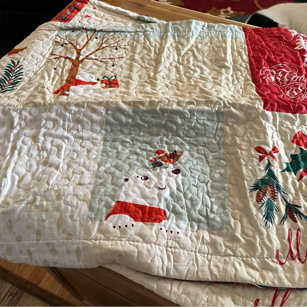Mar Cielo Holiday California King Quilt with Pillow Shams